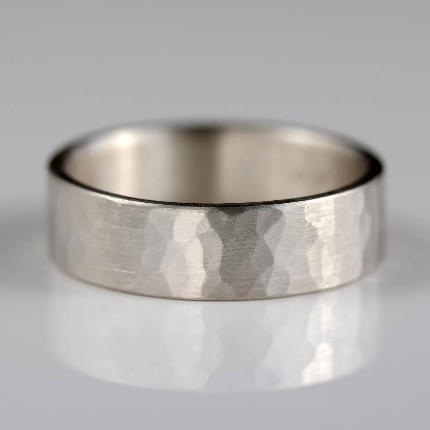 Hammer Textured Comfort-fit Flat Band •
