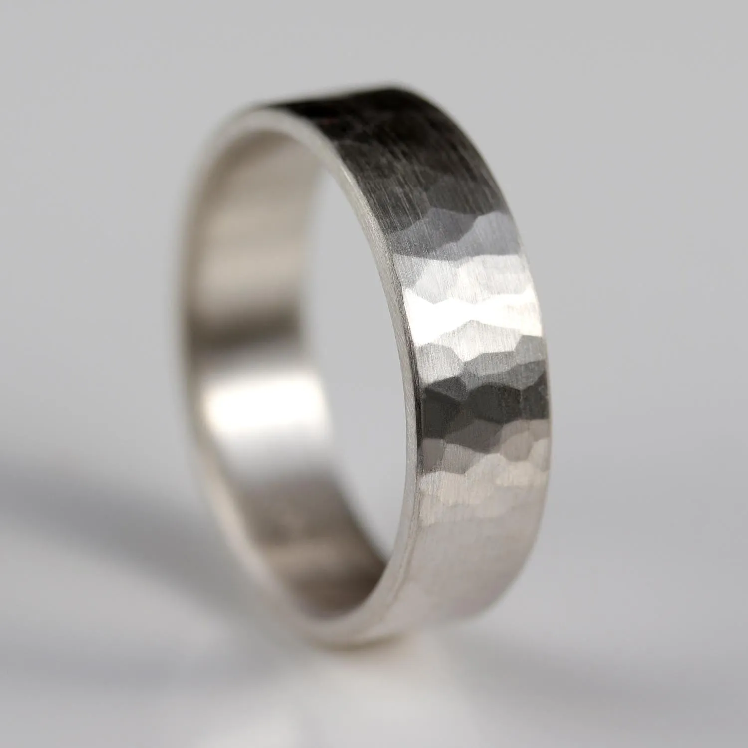 Hammer Textured Comfort-fit Flat Band •
