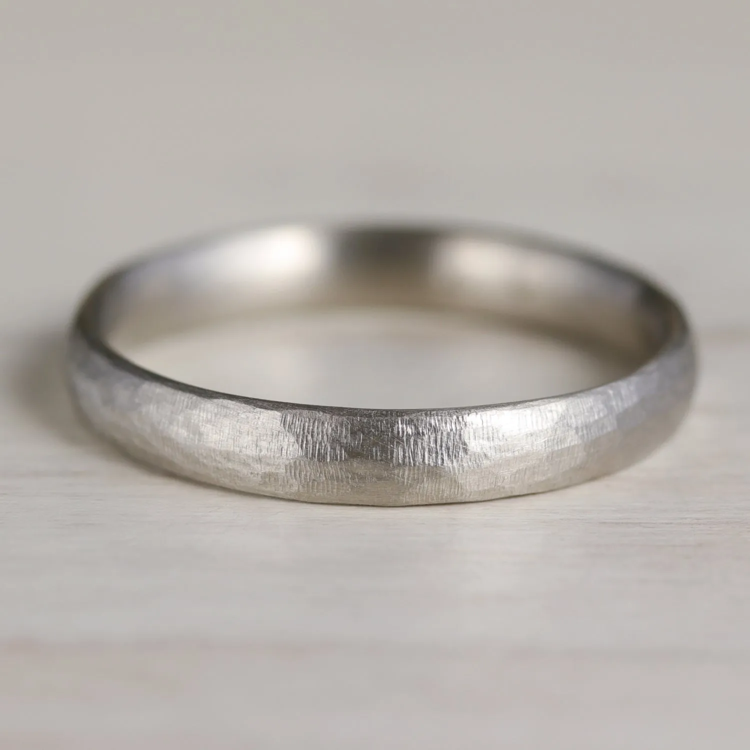 Narrow Stone Texture Comfort-fit Classic Band •