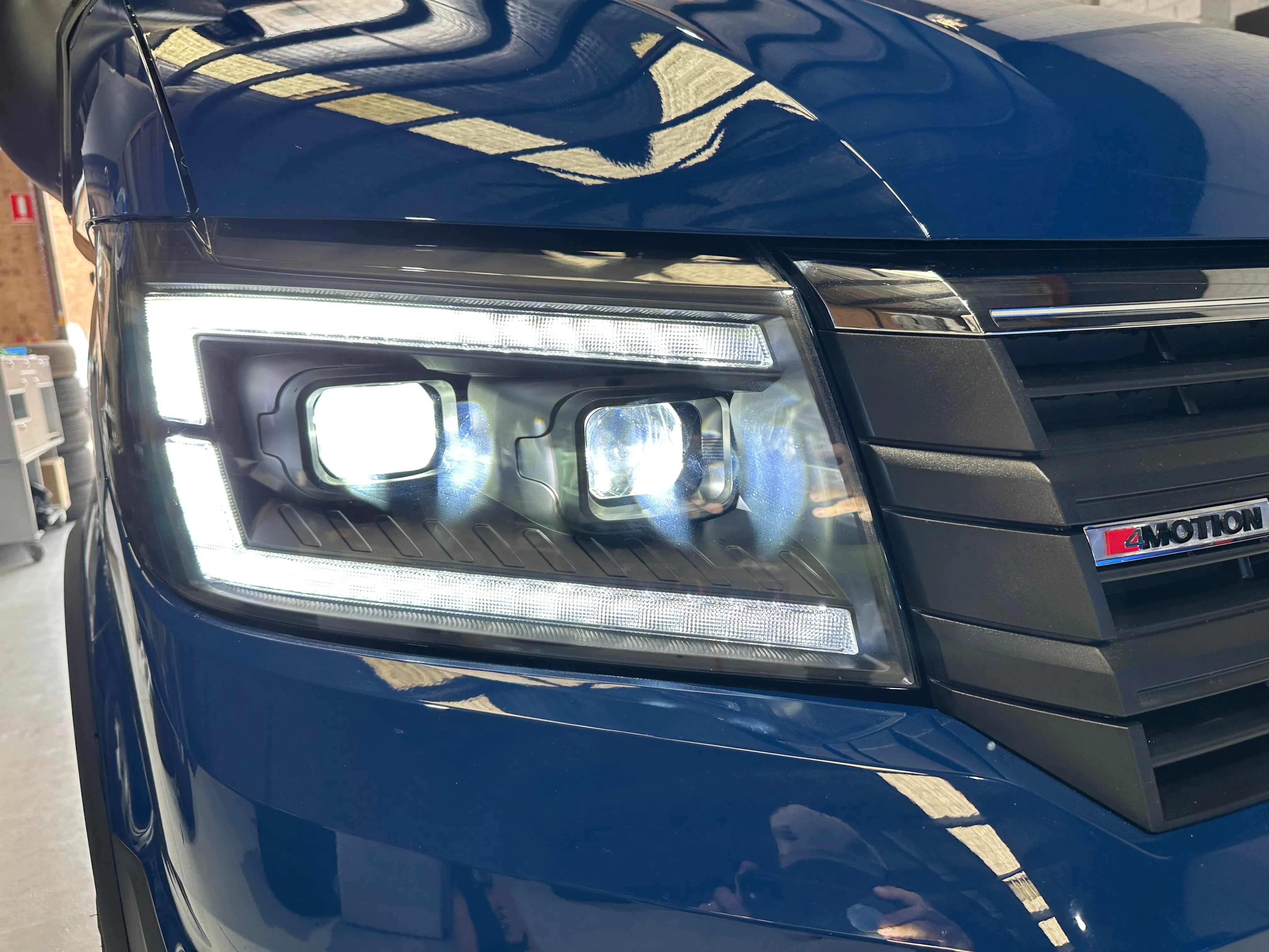 VW Crafter LED DRL Headlights with Sequential Indicators – BLACK